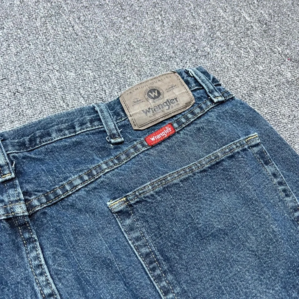 Wrangler inseam 31